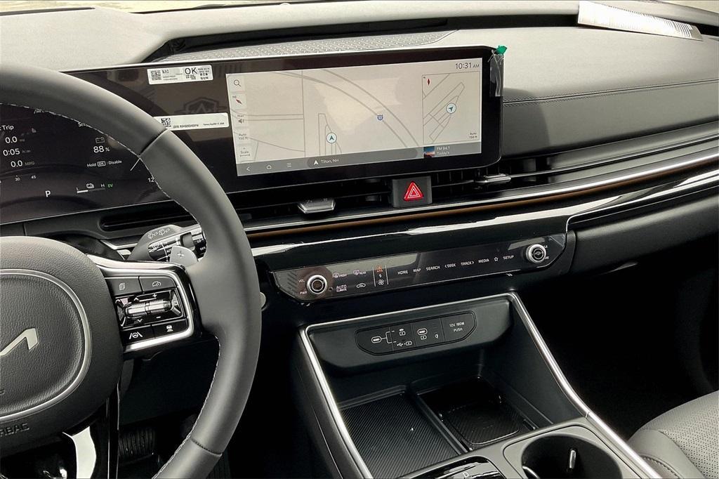 new 2026 Kia Carnival Hybrid car, priced at $54,285