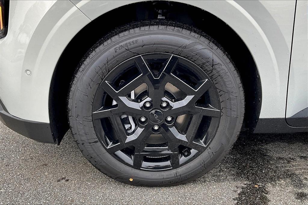 new 2026 Kia Carnival Hybrid car, priced at $54,285