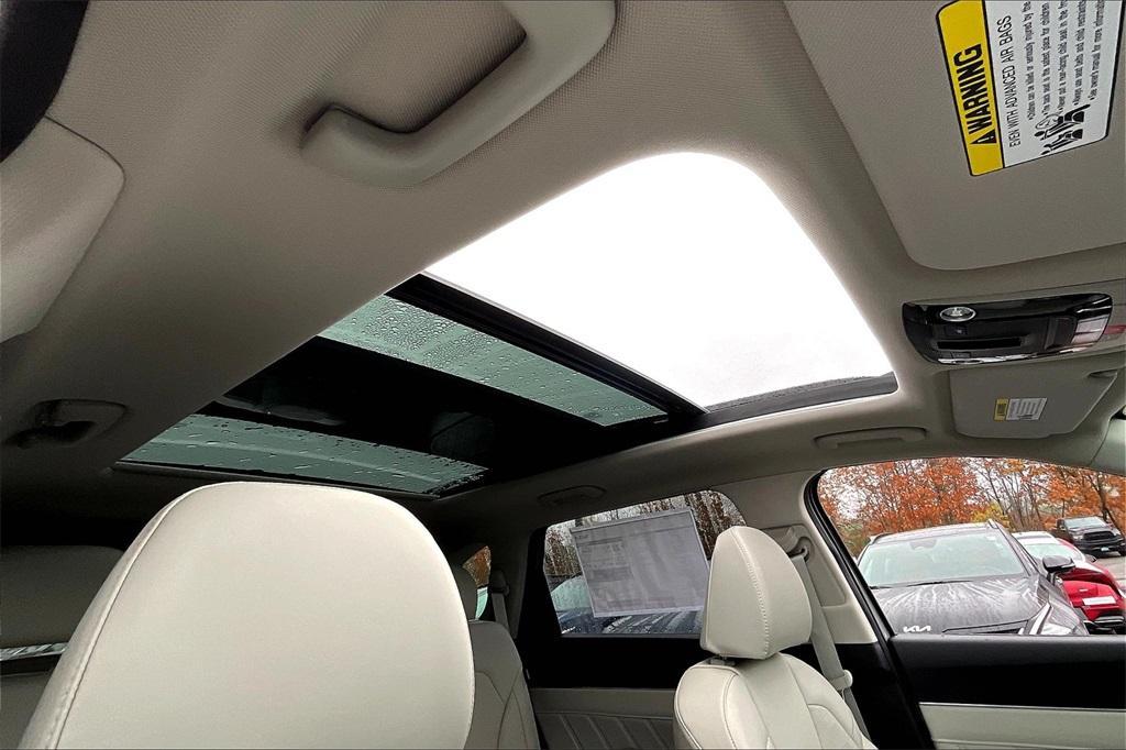 new 2025 Kia Sorento car, priced at $41,079