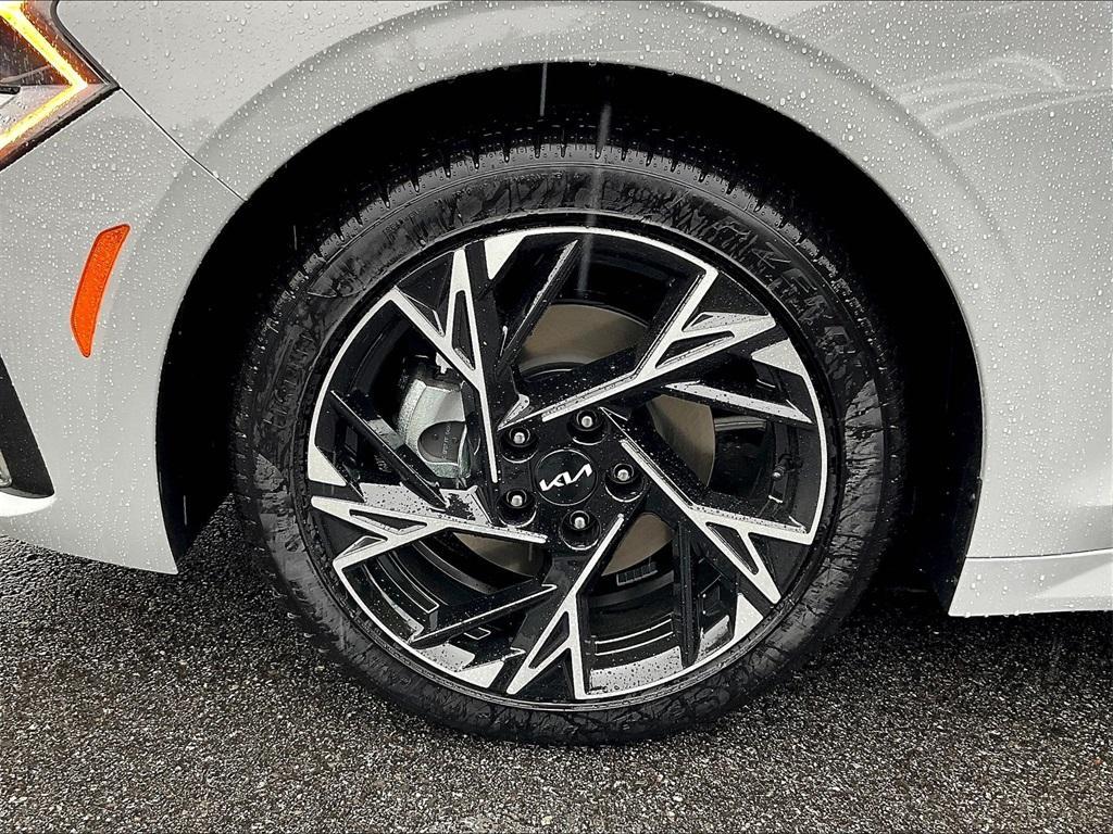 new 2025 Kia K5 car, priced at $29,615