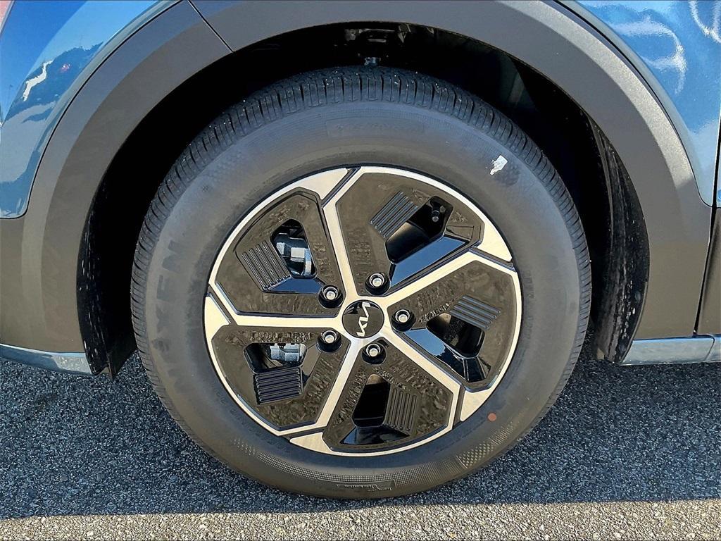 new 2025 Kia Niro Plug-In Hybrid car, priced at $33,649