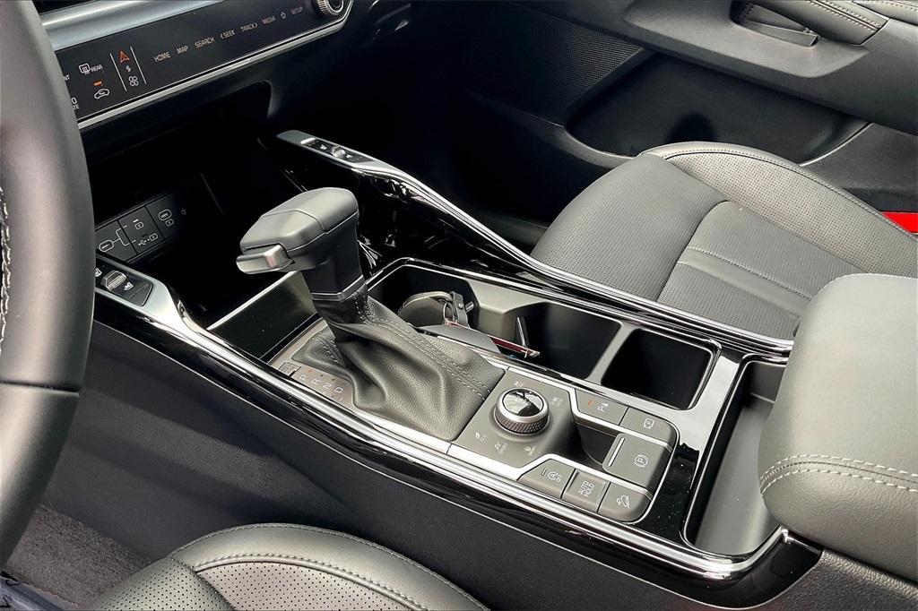 new 2025 Kia Sorento car, priced at $39,964