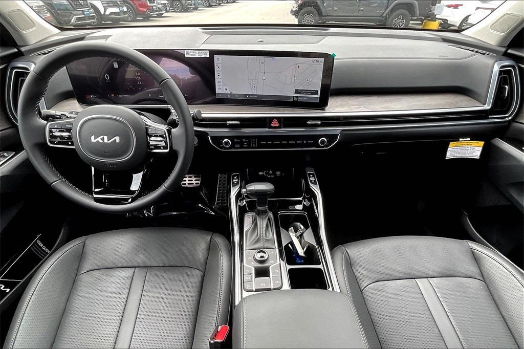 new 2025 Kia Sorento car, priced at $39,964