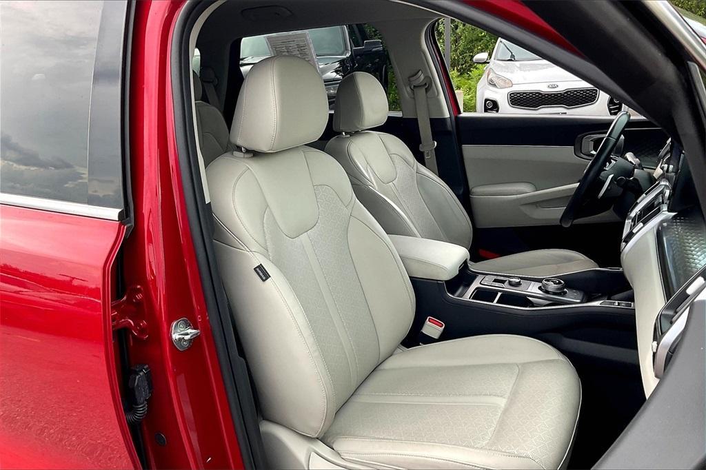 used 2022 Kia Sorento Hybrid car, priced at $24,844