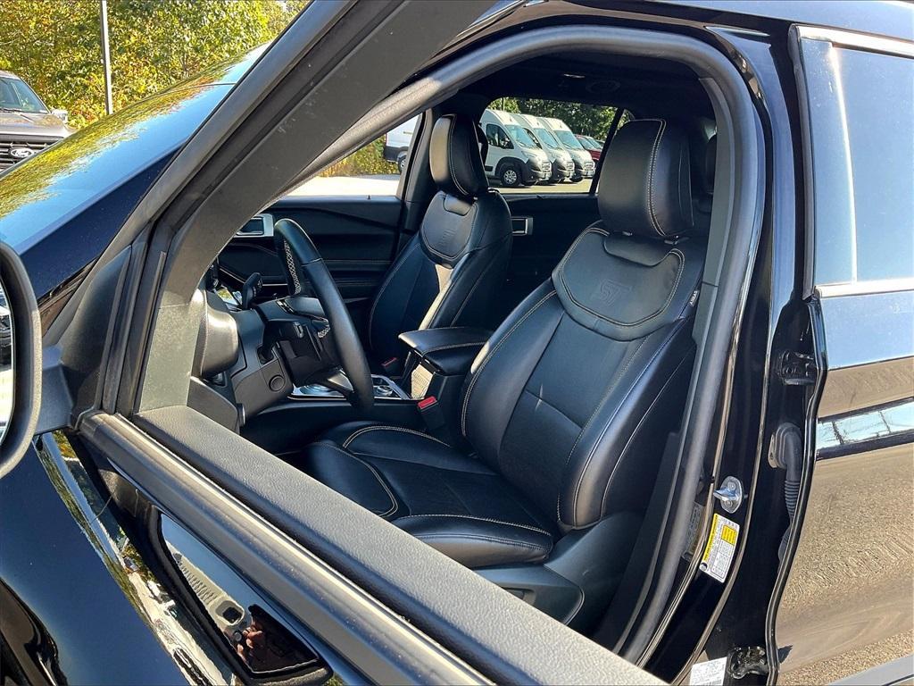 used 2023 Ford Explorer car, priced at $41,963