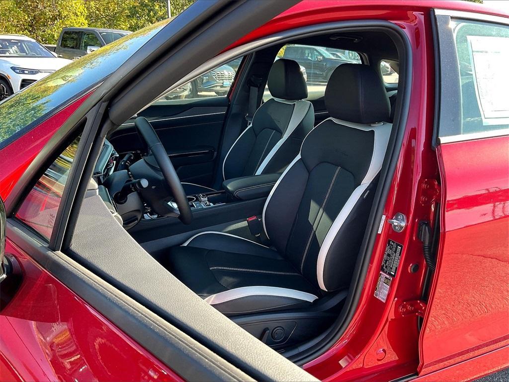 new 2026 Kia K5 car, priced at $30,160