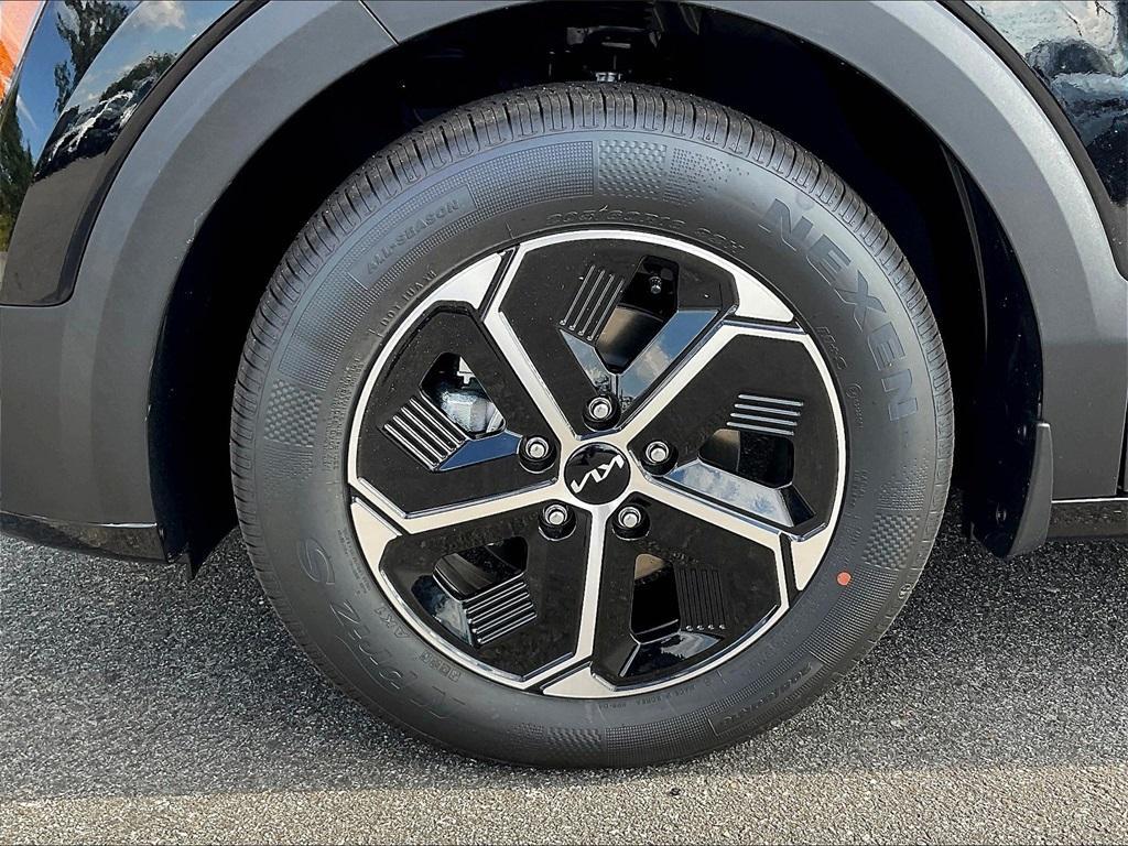 new 2025 Kia Niro car, priced at $28,697