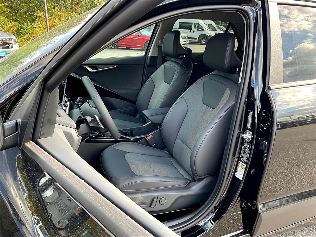 new 2025 Kia Niro car, priced at $28,697
