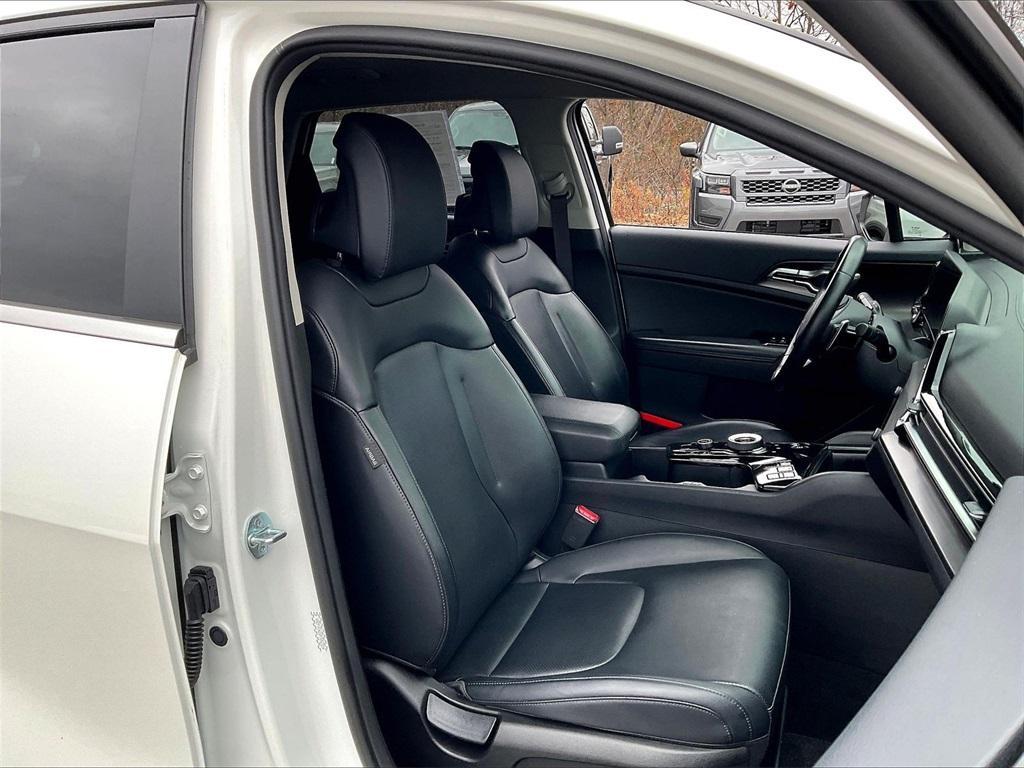 used 2023 Kia Sportage Hybrid car, priced at $24,677