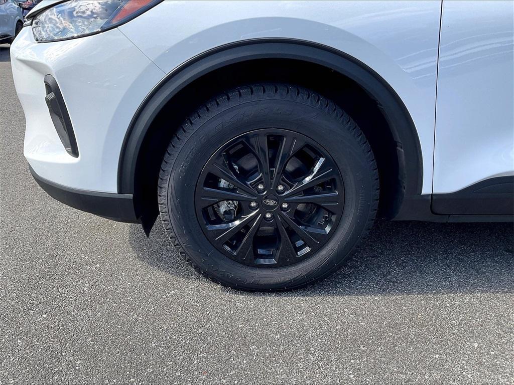 used 2023 Ford Escape car, priced at $24,323