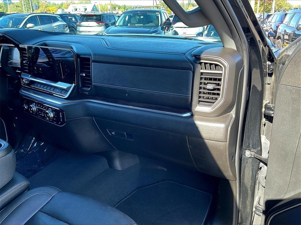 used 2024 GMC Sierra 1500 car, priced at $43,577