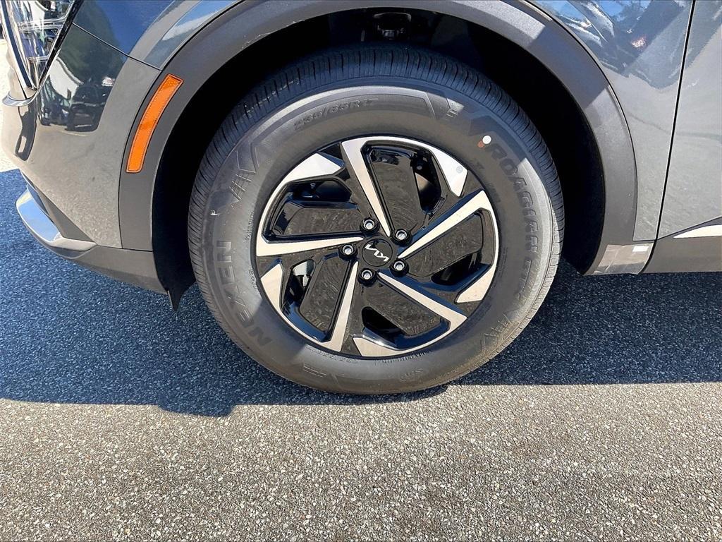 new 2025 Kia Sportage Hybrid car, priced at $28,112