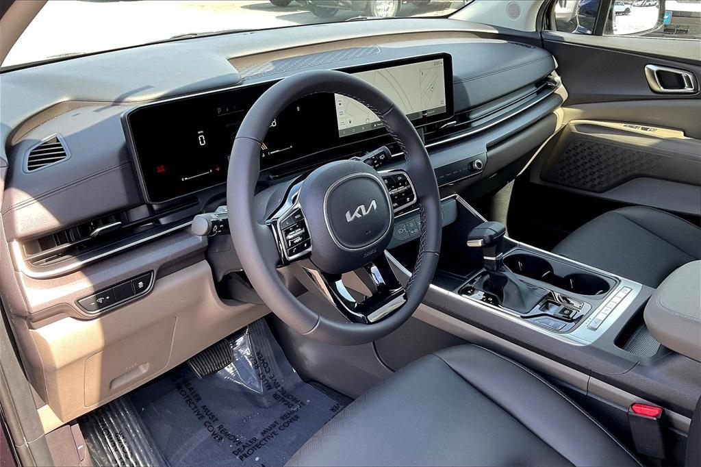 new 2025 Kia Carnival car, priced at $37,986
