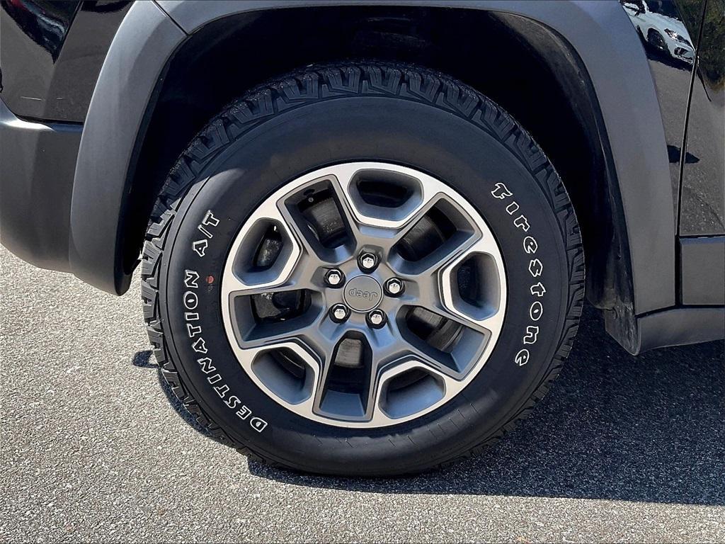 used 2022 Jeep Cherokee car, priced at $24,997