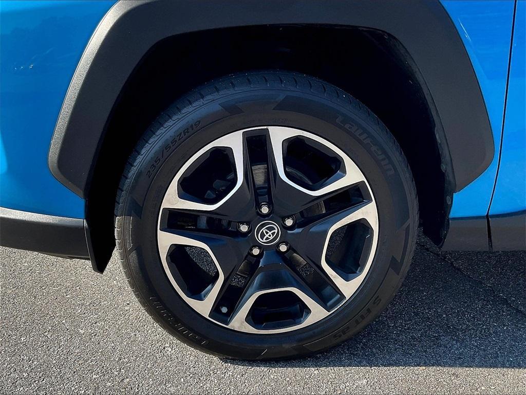 used 2019 Toyota RAV4 car, priced at $24,284