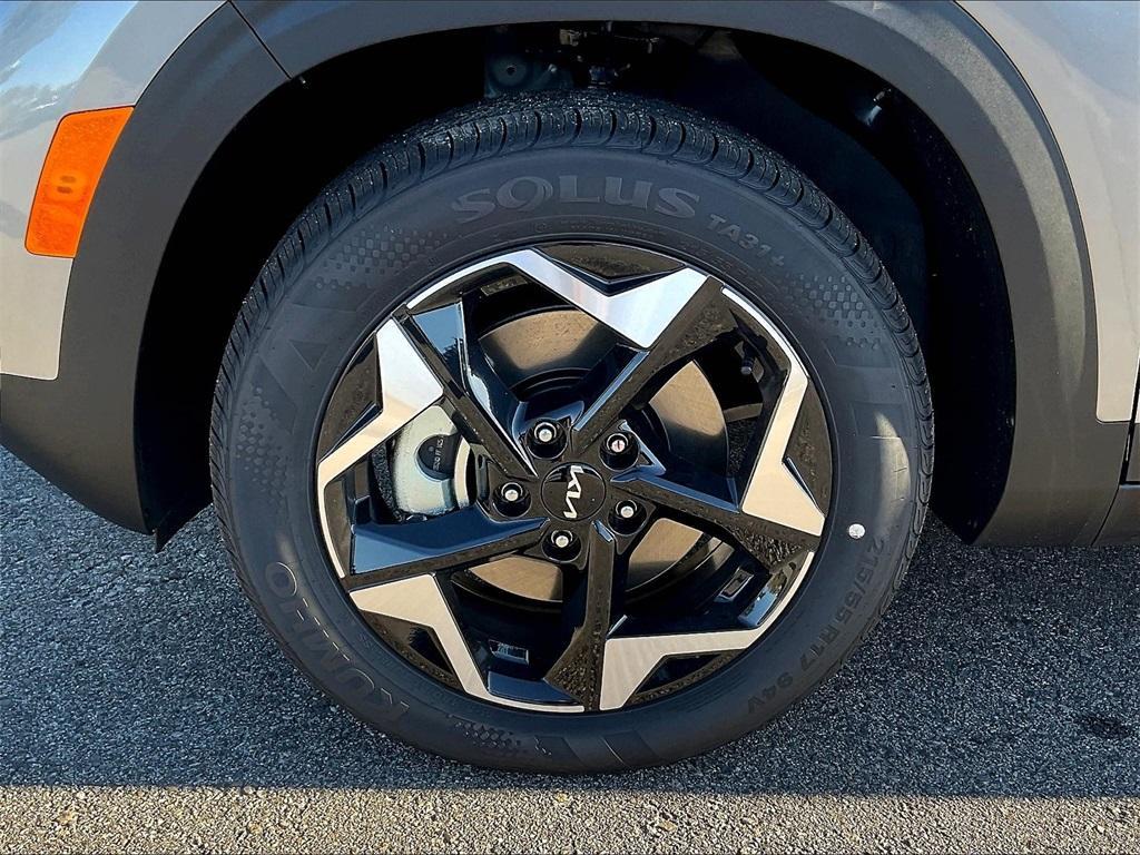 new 2026 Kia Seltos car, priced at $27,677