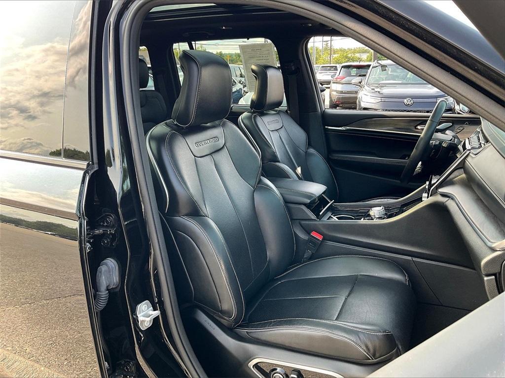 used 2022 Jeep Grand Cherokee car, priced at $34,227