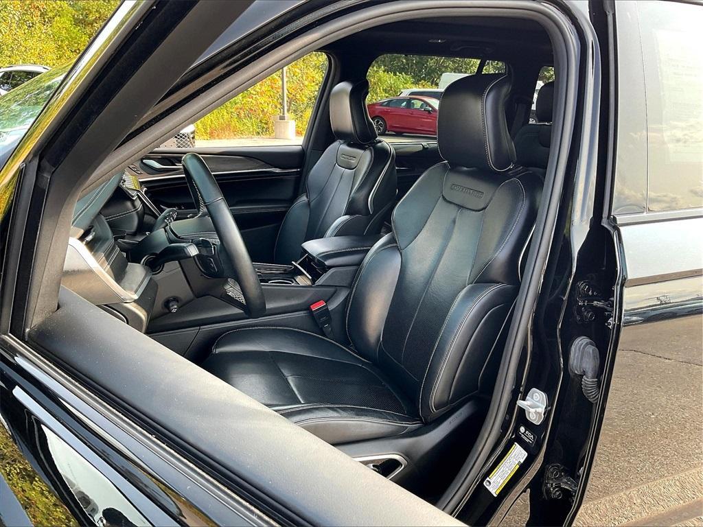 used 2022 Jeep Grand Cherokee car, priced at $34,227