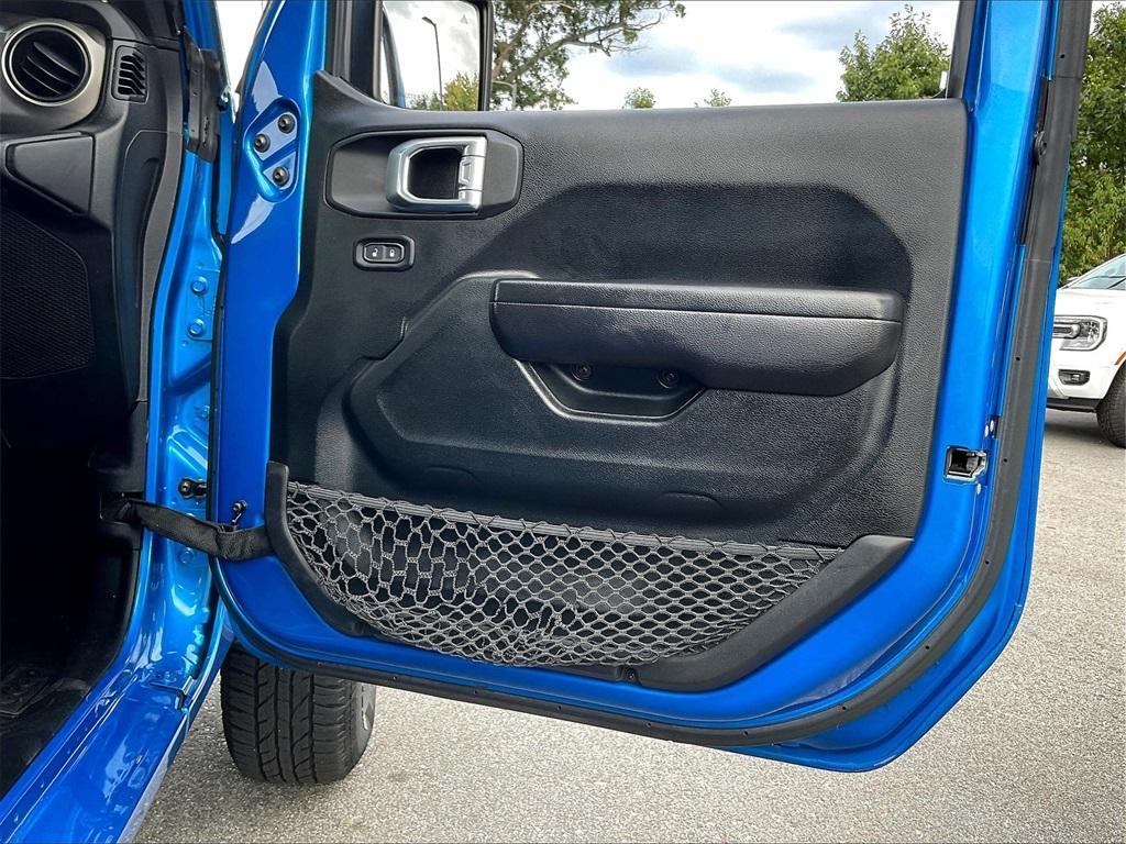 used 2021 Jeep Gladiator car, priced at $28,323