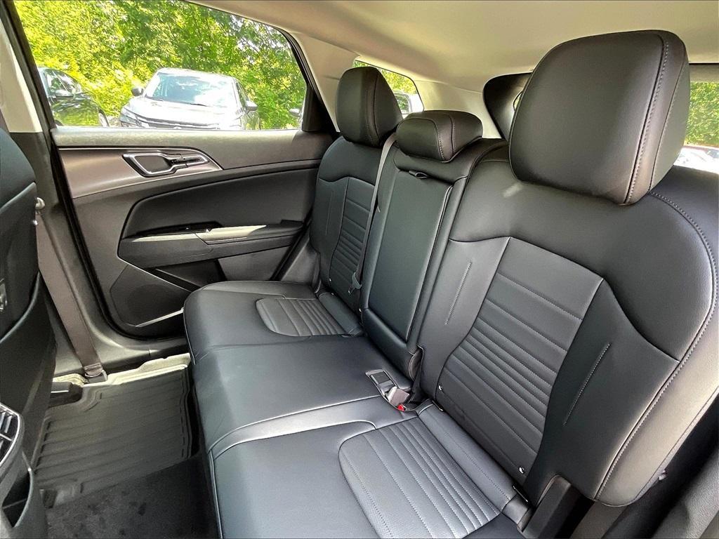new 2025 Kia Sportage Hybrid car, priced at $38,450