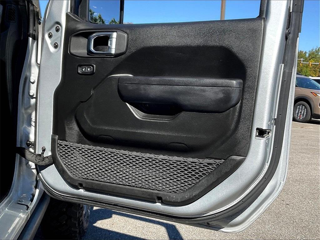 used 2023 Jeep Gladiator car, priced at $34,223