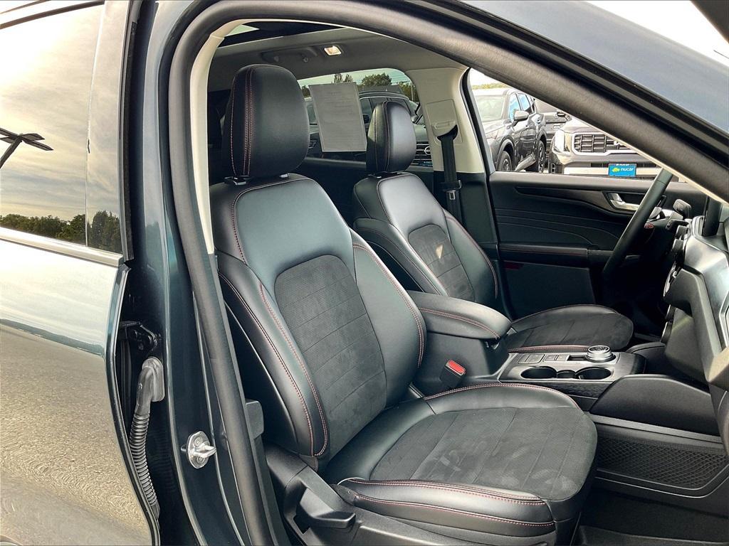 used 2022 Ford Escape car, priced at $22,963