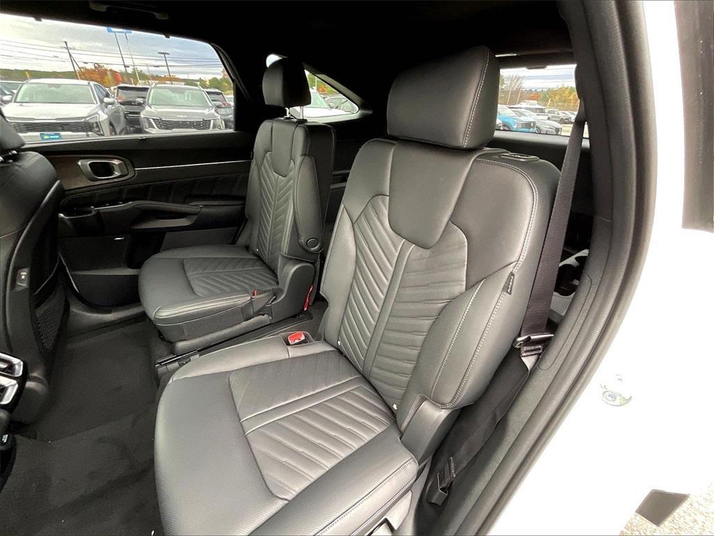new 2026 Kia Sorento car, priced at $46,827