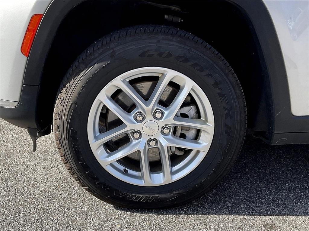 used 2023 Jeep Grand Cherokee L car, priced at $25,887