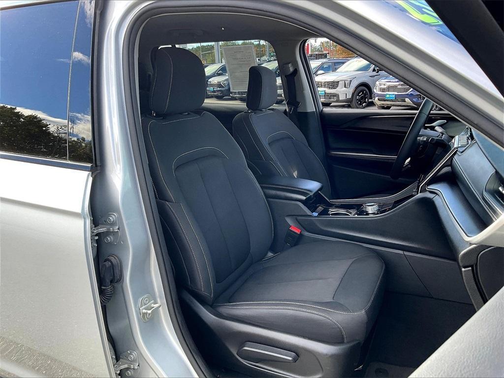 used 2023 Jeep Grand Cherokee L car, priced at $25,887