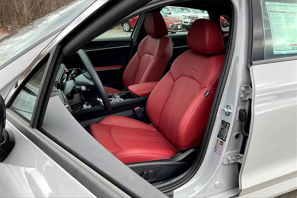 new 2025 Kia K5 car, priced at $31,715