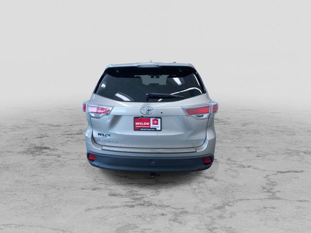 used 2016 Toyota Highlander car, priced at $18,995