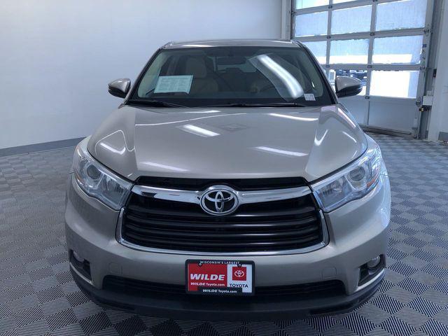 used 2016 Toyota Highlander car, priced at $18,995