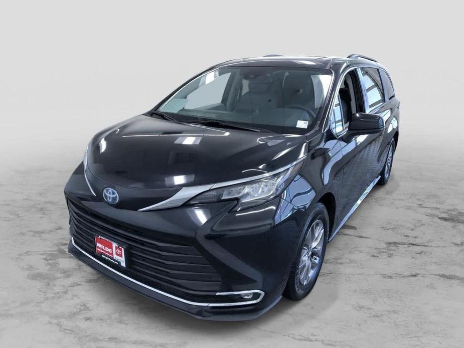 used 2023 Toyota Sienna car, priced at $41,995