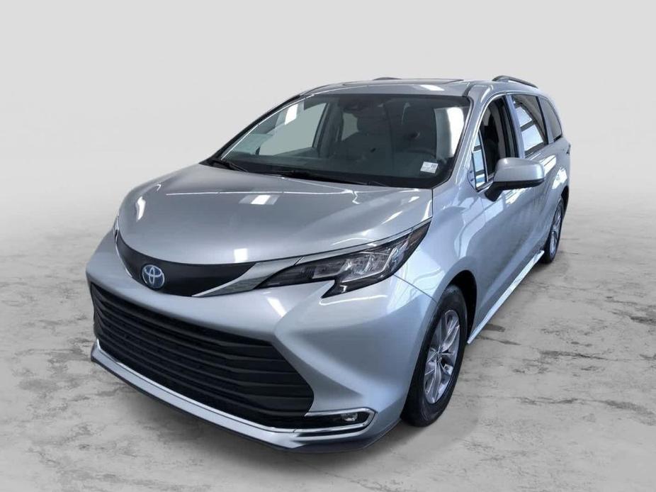 used 2023 Toyota Sienna car, priced at $40,991