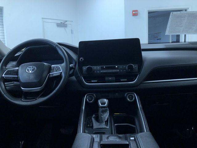 used 2025 Toyota Grand Highlander car, priced at $43,991
