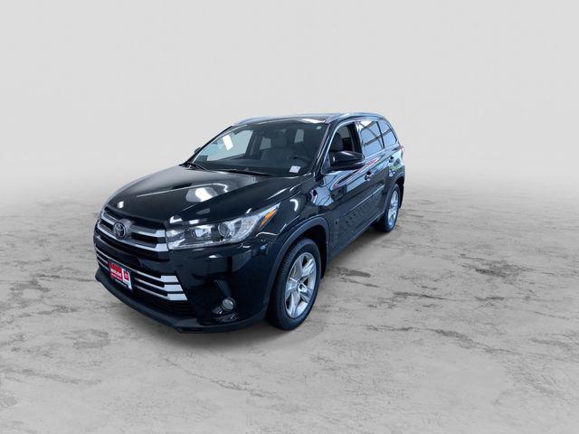 used 2017 Toyota Highlander car, priced at $16,995