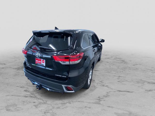 used 2017 Toyota Highlander car, priced at $16,995