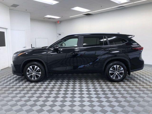 used 2024 Toyota Highlander car, priced at $41,995