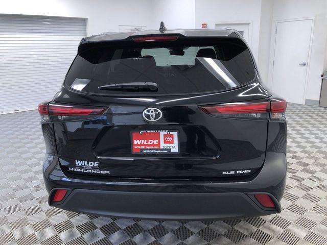 used 2024 Toyota Highlander car, priced at $41,995