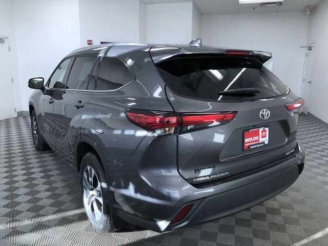 used 2021 Toyota Highlander car, priced at $33,995