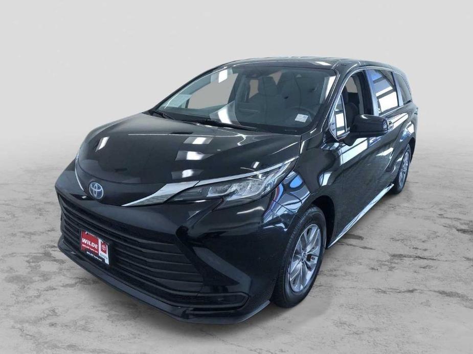used 2023 Toyota Sienna car, priced at $37,991