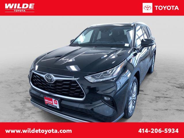 used 2020 Toyota Highlander car, priced at $35,995