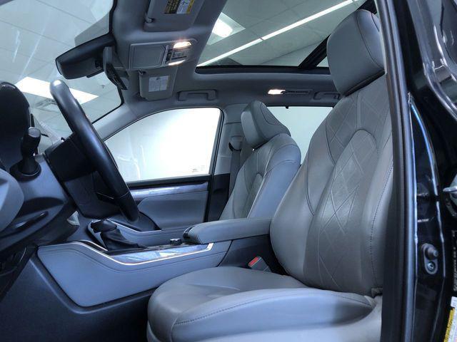 used 2020 Toyota Highlander car, priced at $35,995