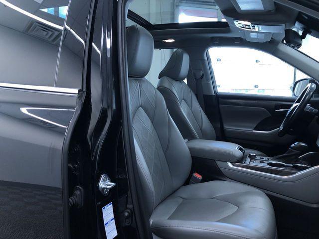 used 2020 Toyota Highlander car, priced at $35,995