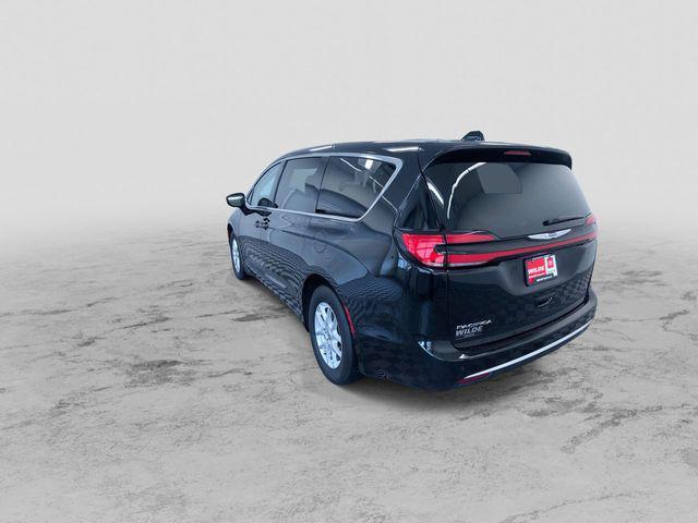 used 2024 Chrysler Pacifica car, priced at $32,977