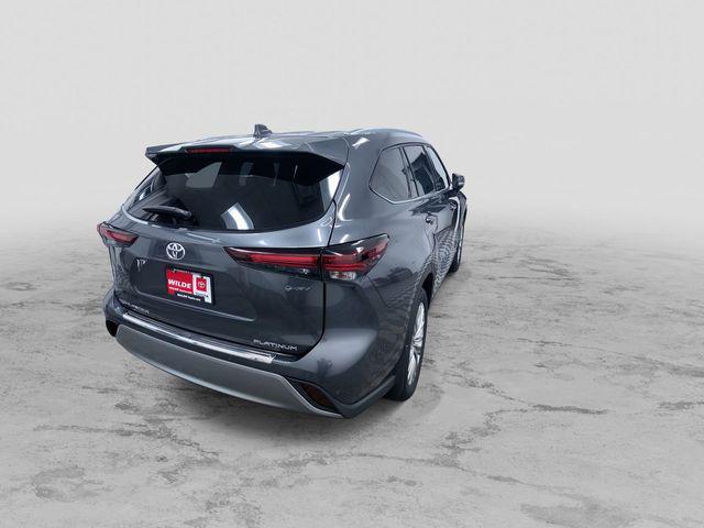 new 2025 Toyota Highlander Hybrid car, priced at $55,803