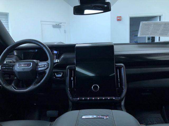used 2025 GMC Yukon car, priced at $77,995