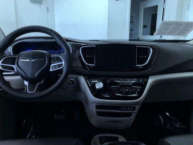 used 2024 Chrysler Pacifica car, priced at $33,995