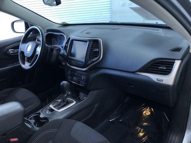 used 2015 Jeep Cherokee car, priced at $8,995