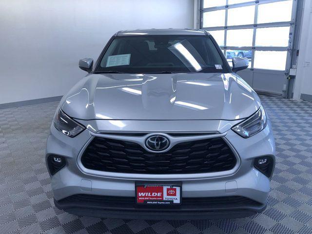 used 2024 Toyota Highlander car, priced at $39,977